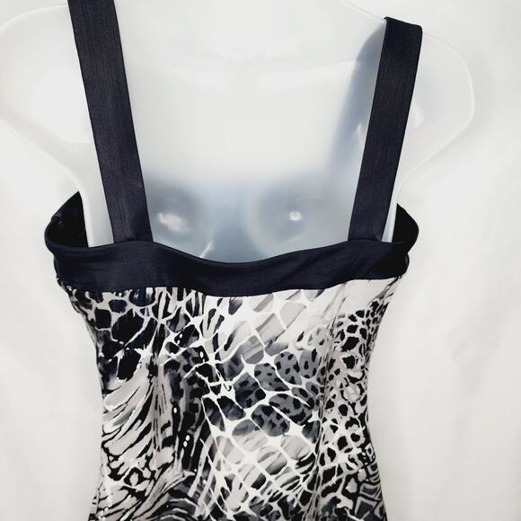 Miraclesuit Black & White One Piece Swimsuit - Picture 7 of 8